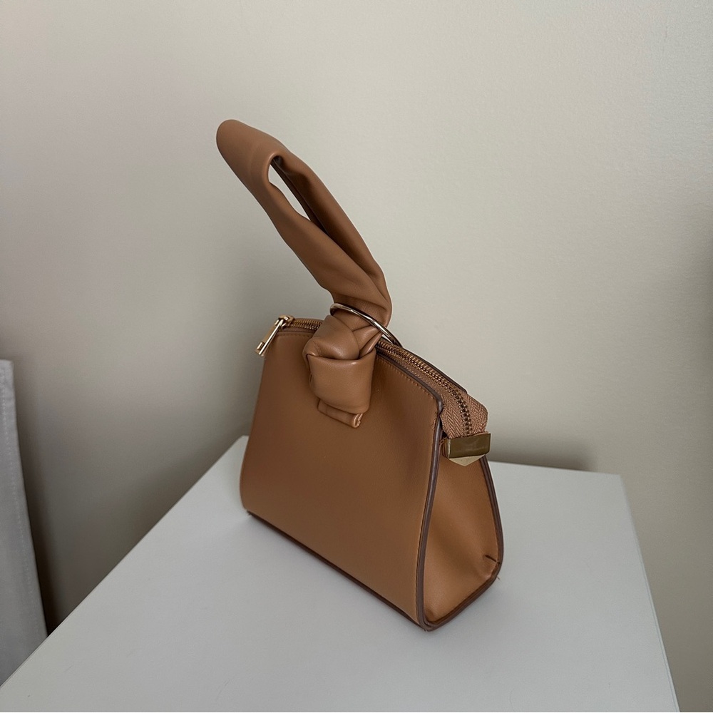 A New Day Knot Handbag - Picture 3 of 7